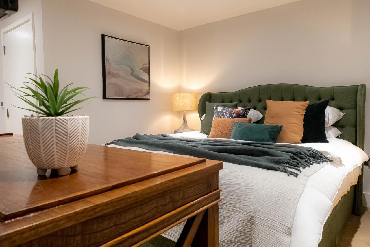 Three Bedroom Near Brick Lane By Belvilla London Bagian luar foto