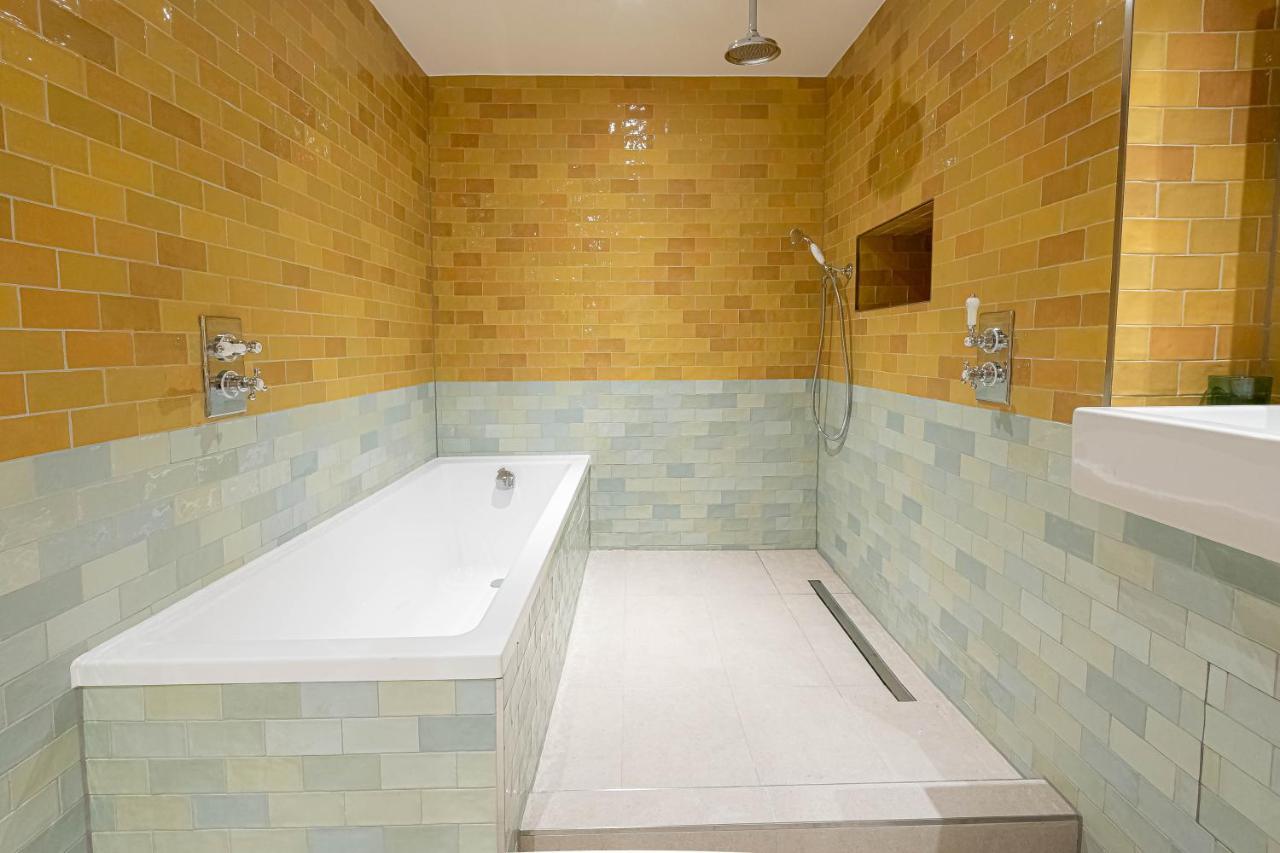 Three Bedroom Near Brick Lane By Belvilla London Bagian luar foto