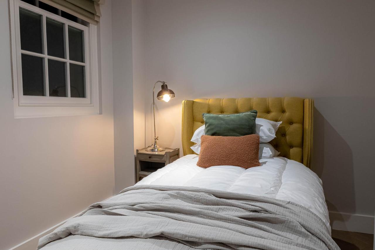 Three Bedroom Near Brick Lane By Belvilla London Bagian luar foto