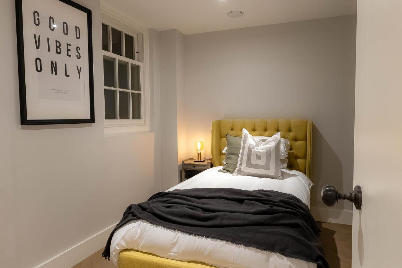 Three Bedroom Near Brick Lane By Belvilla London Bagian luar foto